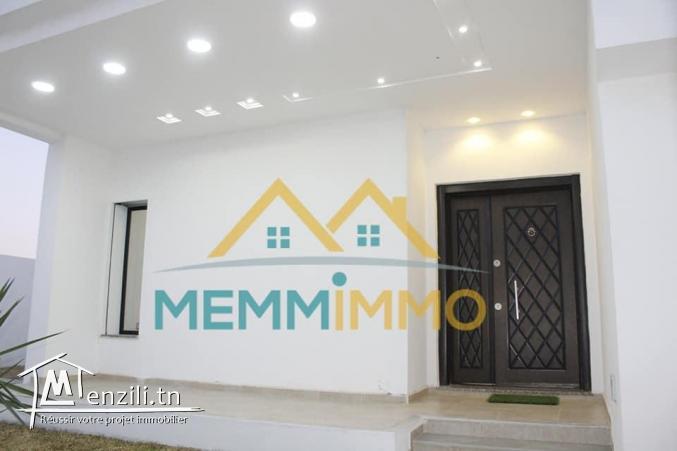 Villa pieds dans l'eau de 220 m² sur un terrain de 330 m² - Rejich Mahdia