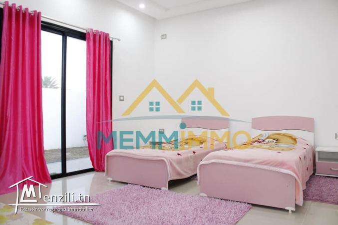 Villa pieds dans l'eau de 220 m² sur un terrain de 330 m² - Rejich Mahdia