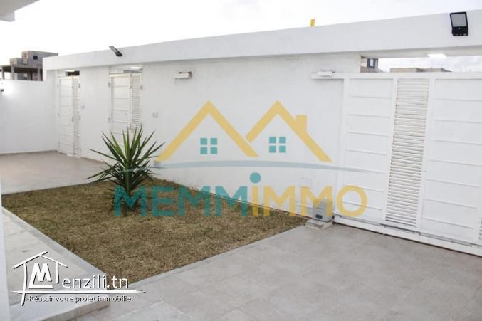 Villa pieds dans l'eau de 220 m² sur un terrain de 330 m² - Rejich Mahdia