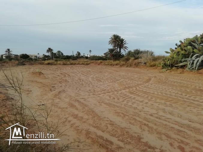 1050m2 titré + permis de bâtir