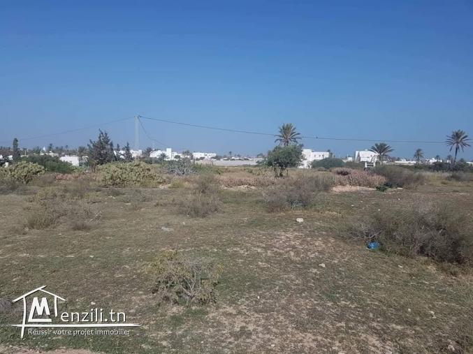 1700m2 titré + permis de bâtir