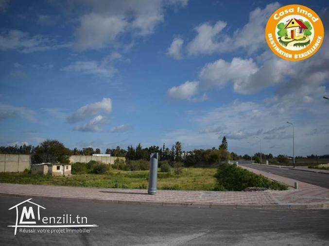 un beau terrain viabilisé à rue du parc à soukra  