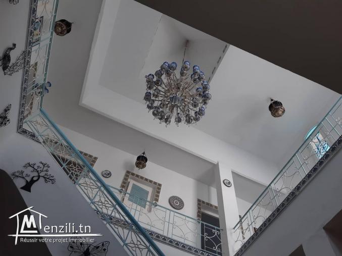 MAISON AUTHENTIQUE AVEC DÉCORATION ARTISANALE, BIZERTE RÉF 2167