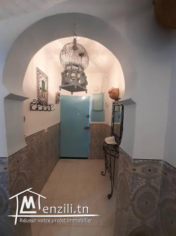 MAISON AUTHENTIQUE AVEC DÉCORATION ARTISANALE, BIZERTE RÉF 2167