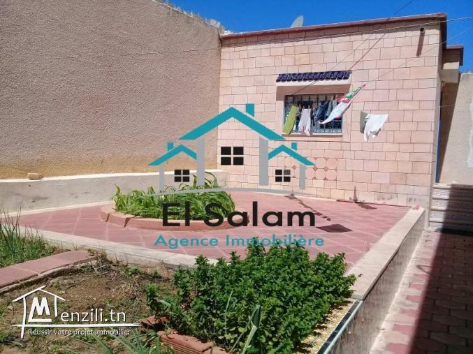 villa plus un studio jarddin 500m a la plage