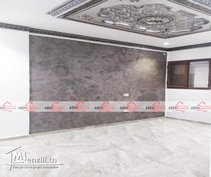 Petit immeuble de trois appartements