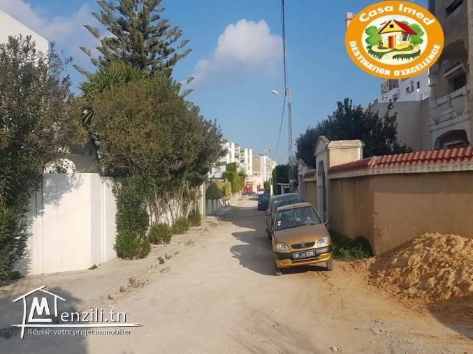 un terrain de 1327 m2