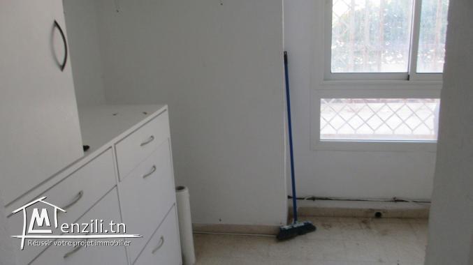 Appartement rez-de-chaussée à khzema