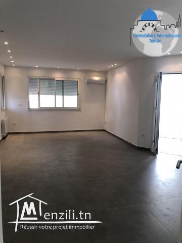 villa d une surface de 1000 m2 à kantaoui