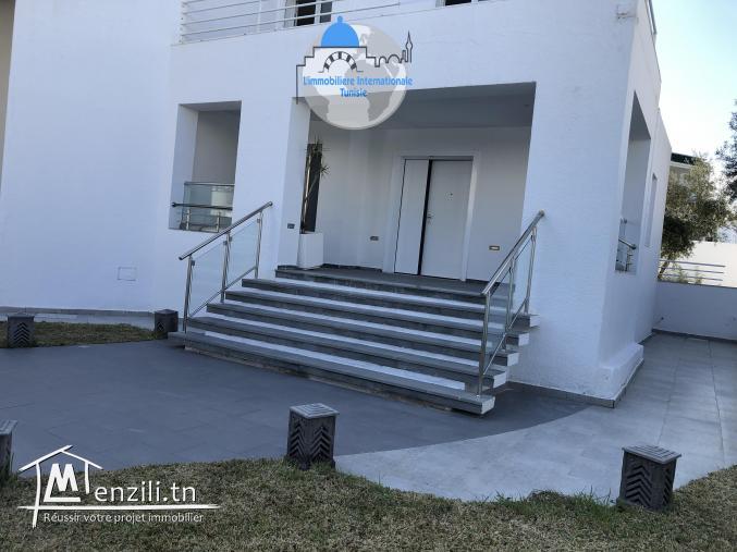 villa d une surface de 1000 m2 à kantaoui