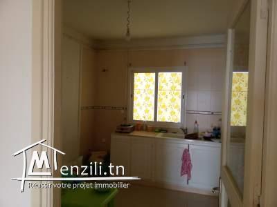 للبيع 3 غرف و غرفة إستقبال A vendre 3 pièces et salon