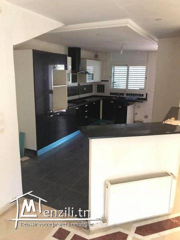 VILLA AVEC PICISINE ET JARDIN