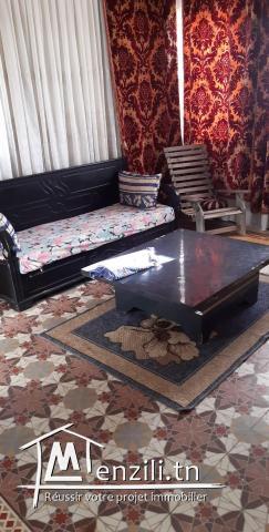 Étage de villa pied dans l'eau