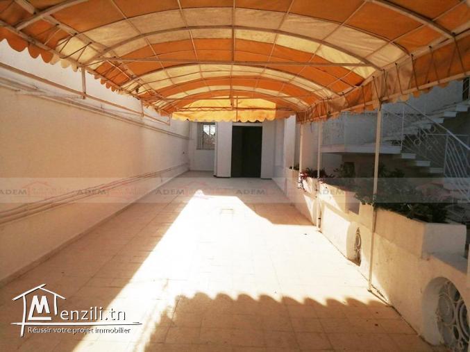 Rez de chaussé de type S4 avec abri voiture