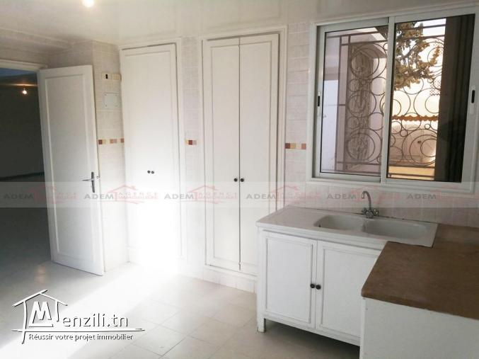 Rez de chaussé de type S4 avec abri voiture