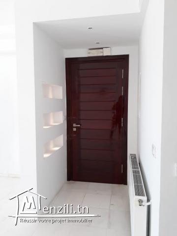 un appartement S+3 de Haut standing lumineux avec une vue panoramique Mer