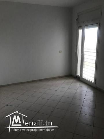 A vendre appartement s+1 (résidence les jardins de raoued ) à cité el yamama raoued