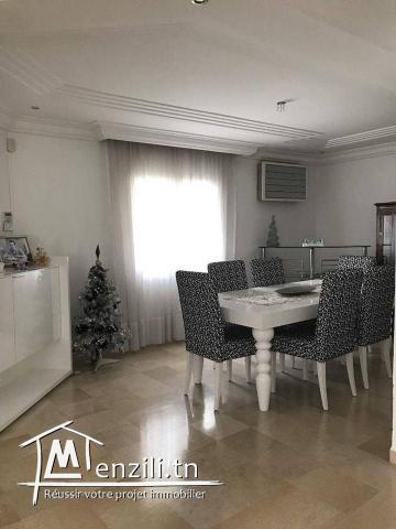 Villa Chic et Moderne à Cité Ennasr direct particulier