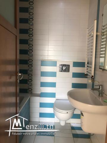 Joli appartement deux pièces et salon de 72 m²