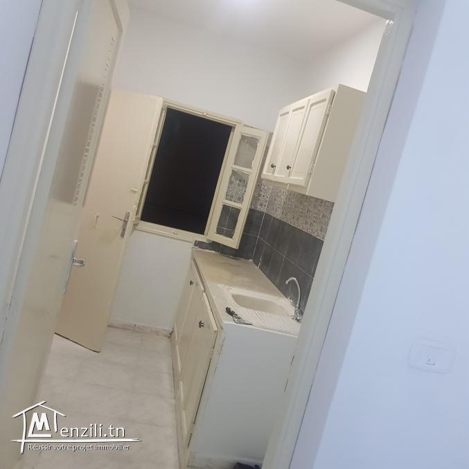 Studio vide à louer à l'année