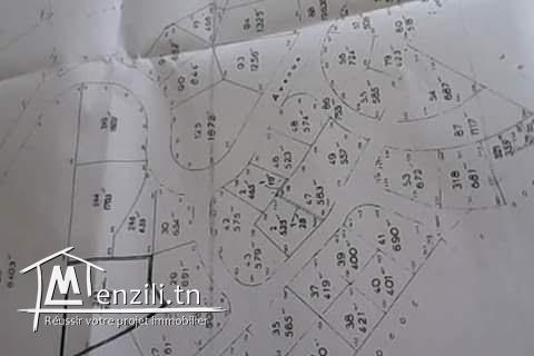 Grande Villa à El Menzah 1 sur terrain 1942 m2