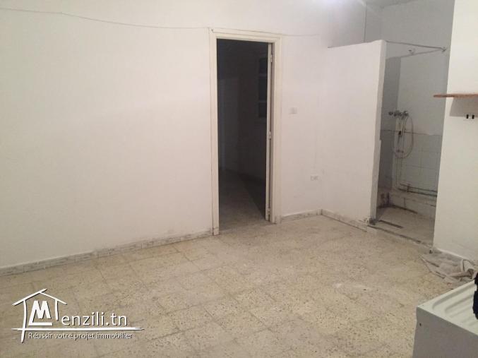 STUDIO SUPER TRANQUILLE À CITÉ ETTAHRIR