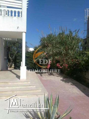 Réf 1438:  Vaste villa S+3, corrniche , Bizerte