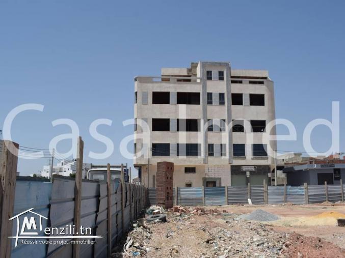 un terrain de 2214 m2