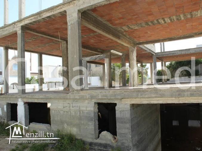 une villa inachevé de 540 m2