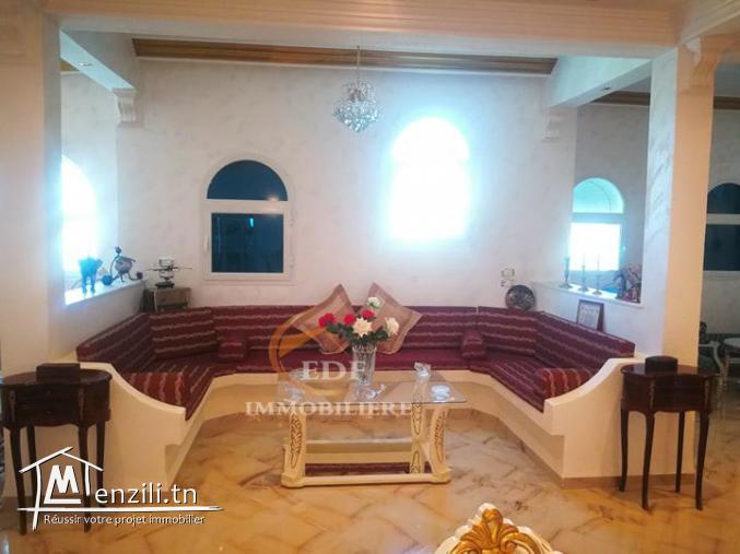 Réf 5242 : luxueux étage de villa s+4 à cité santé bizerte