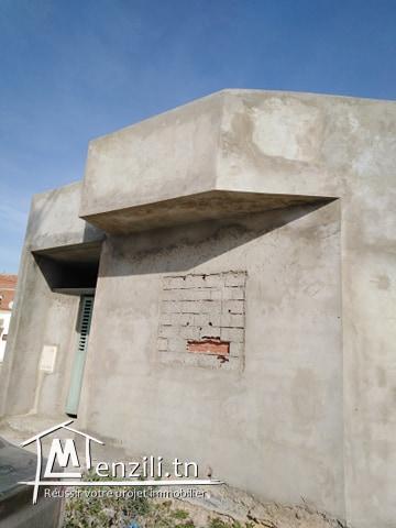 une maison inachevée