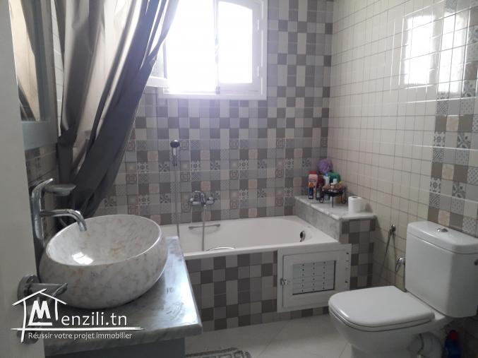 A vendre une spacieuse villa à coté de la mer Djerba