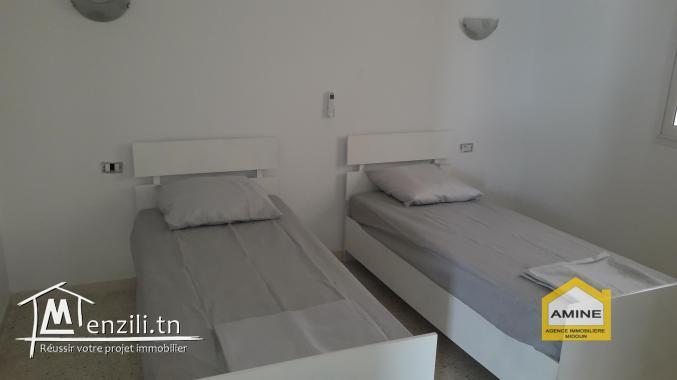 Villa de haut standing+piscine privée à louer à coté de la mer Djerba Midoun