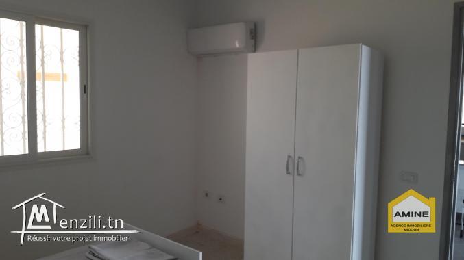 Villa de haut standing+piscine privée à louer à coté de la mer Djerba Midoun