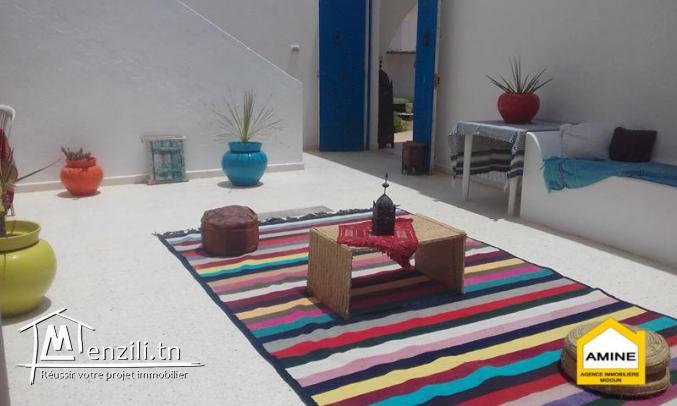 Une spacieuse villa Houch avec piscine à vendre à Tezdaine Djerba