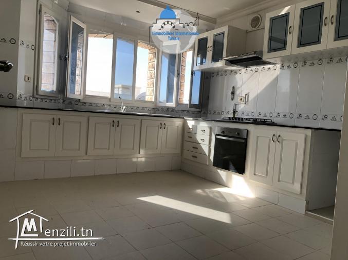 luxueux etage à khezama ouest