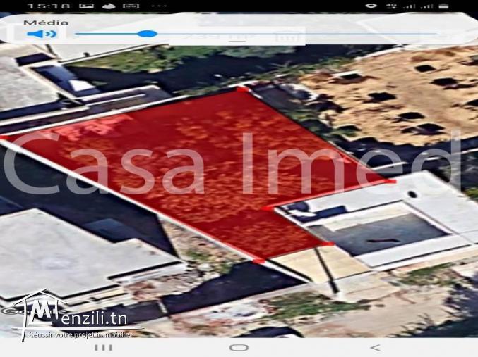 un beau terrain de 260 m²  a soukra