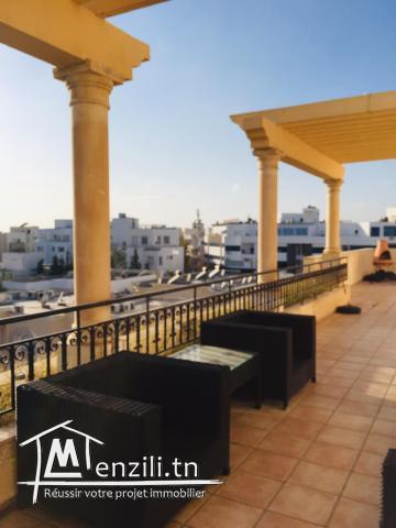 A louer un penthouse meublé avec terrasse panoramique au Lac 2