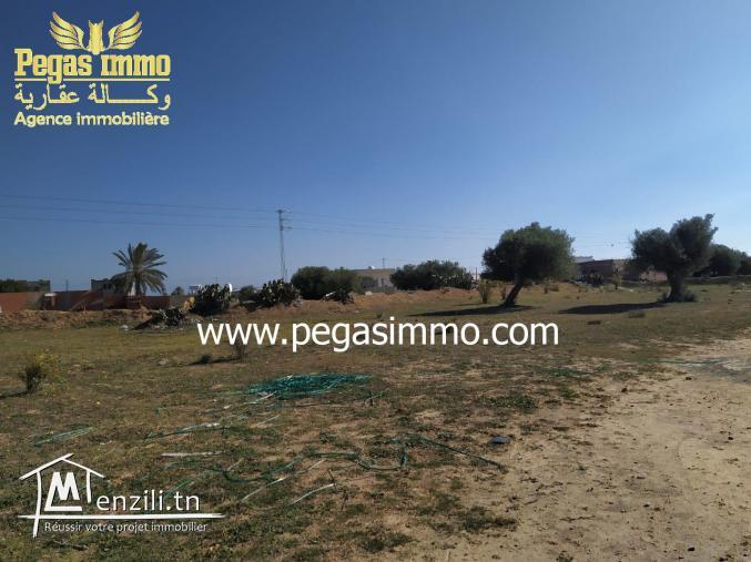 A vendre un terrain prés de Bourgo Mall Géant Djerba