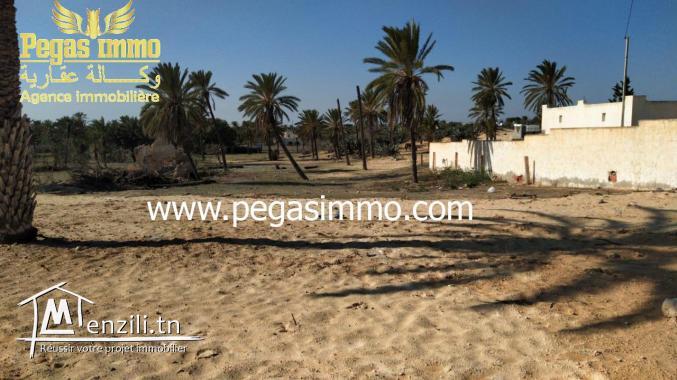 A vendre un terrain prés de la zone touristique avec permis de construction