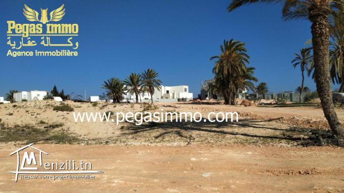 A vendre un terrain prés de la zone touristique avec permis de construction