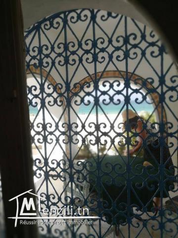 Réf 5185: une Belle Villa pied dans l'eau Rafraf, Bizerte