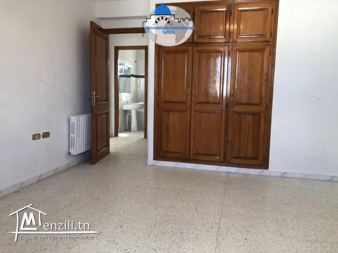 un appartement S2 à trik chott