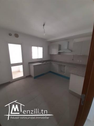 Ref 2159 : Un vaste appartement s+3 , centre ville bizerte