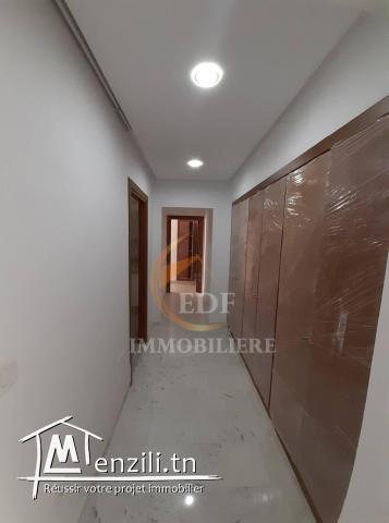 Ref 2159 : Un vaste appartement s+3 , centre ville bizerte