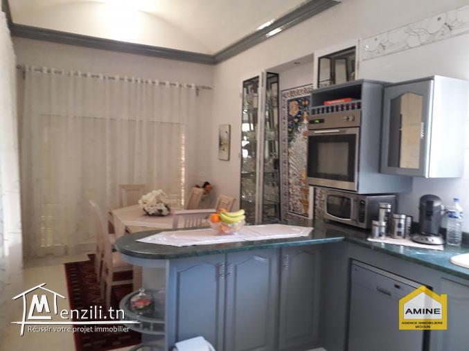À vendre une Merveilleuse villa avec piscine à la zone touristique Djerba