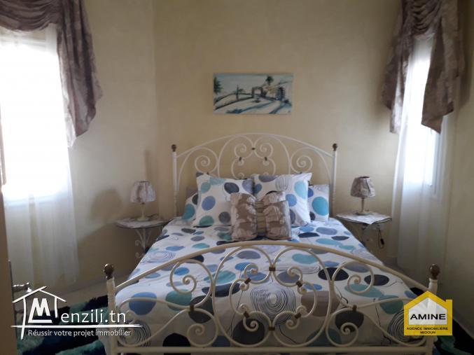 À vendre une Merveilleuse villa avec piscine à la zone touristique Djerba