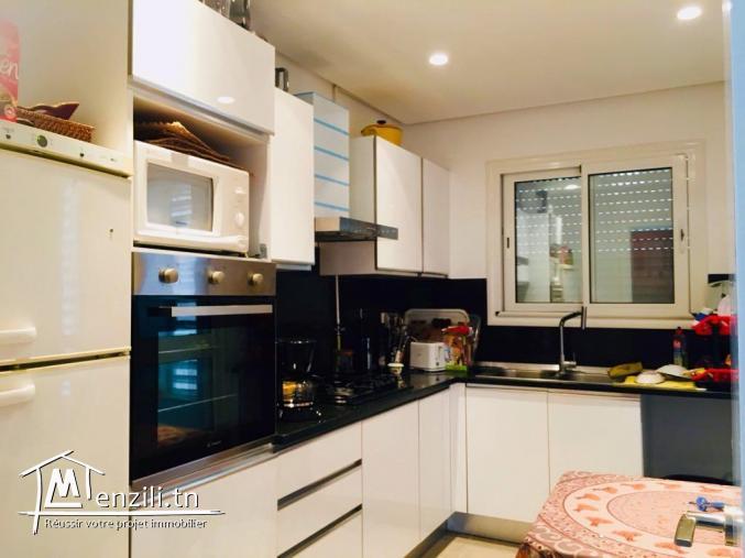 Appartement coquet 200m² en rez-de-jardin