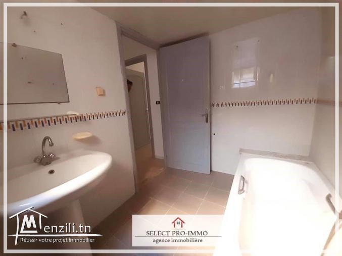 A louer étage de villa S+3 à Erriadh Nabeul - KK152