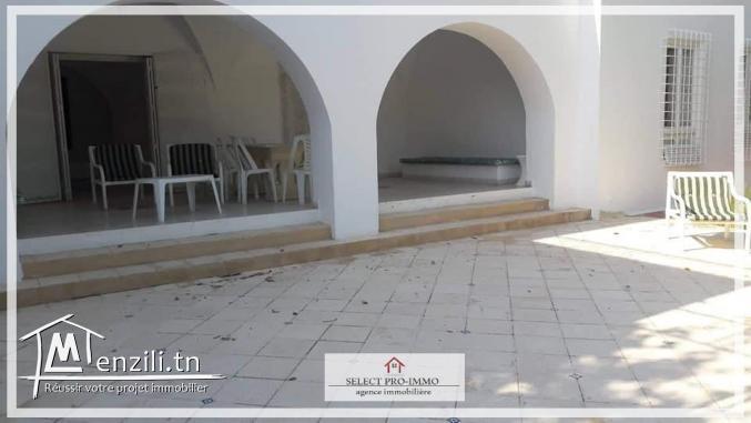 A louer villa S+4 à Sidi Mahrsi Nabeul - AA149